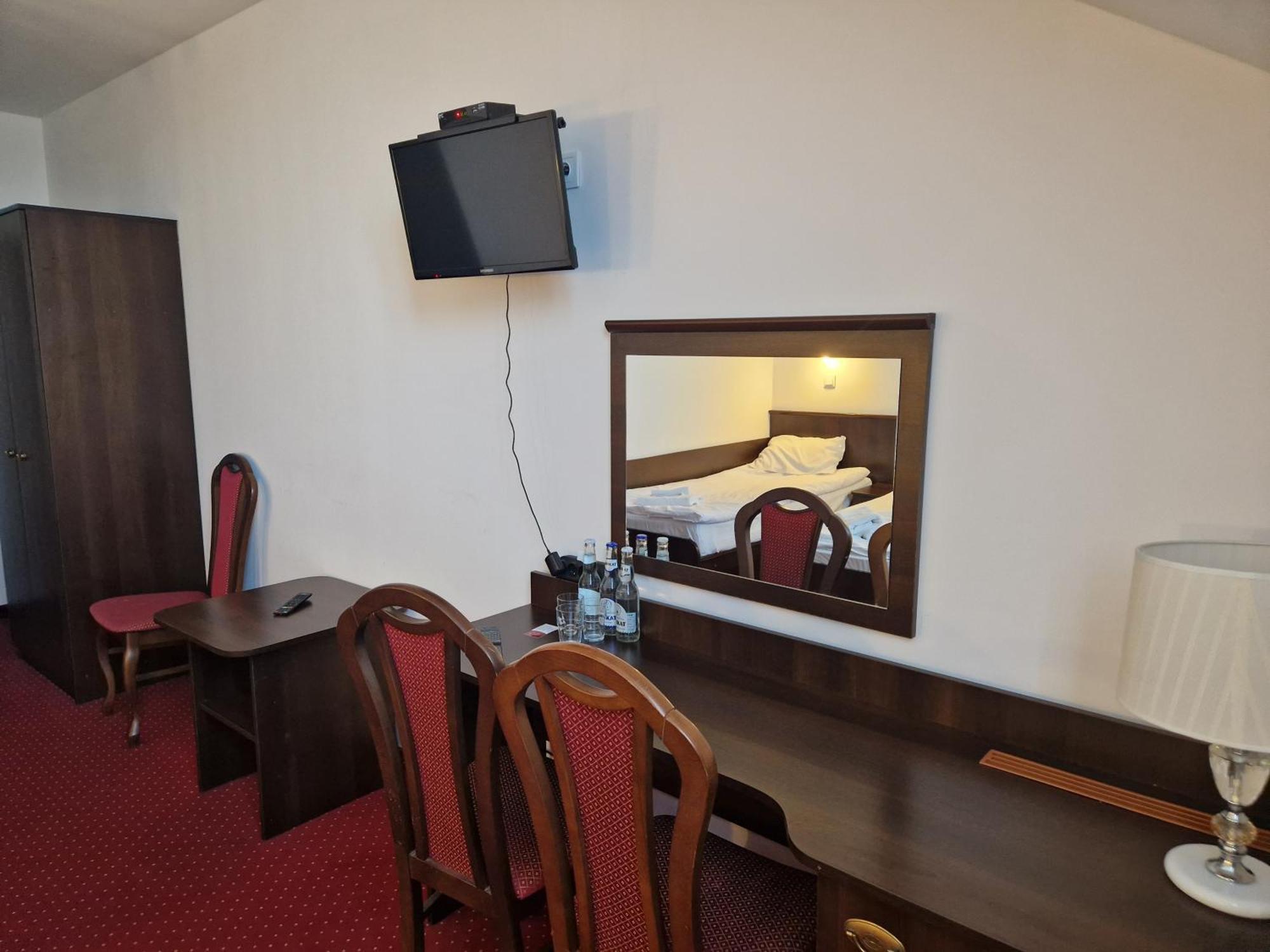 Korona Palace Leznica Wielka Luaran gambar