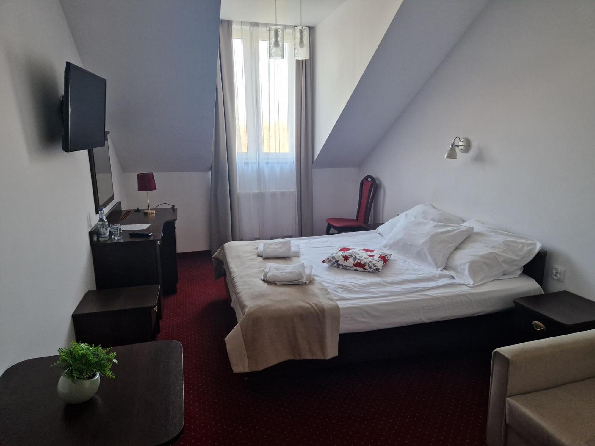 Korona Palace Leznica Wielka Luaran gambar
