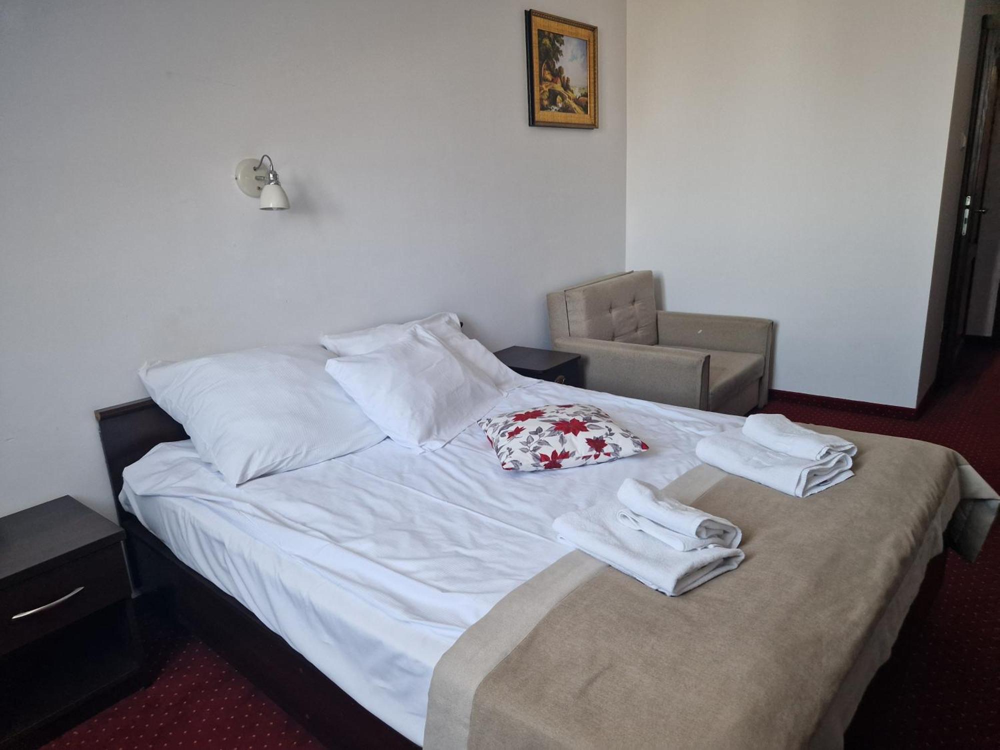 Korona Palace Leznica Wielka Luaran gambar